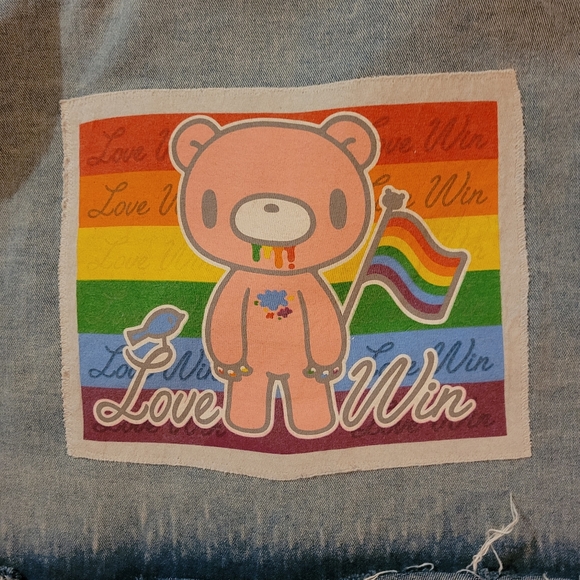 Love Wins pride cropped custom denim vest nwt - Picture 3 of 3